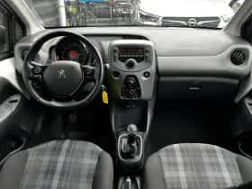 Peugeot 108 (2020) thumbnail 5
