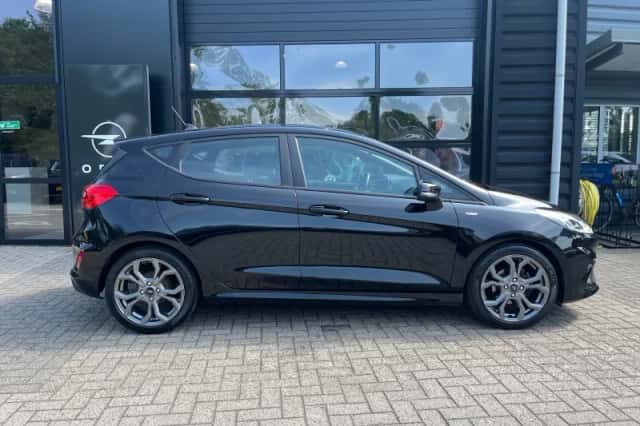 Ford Fiesta (2021) thumbnail 3
