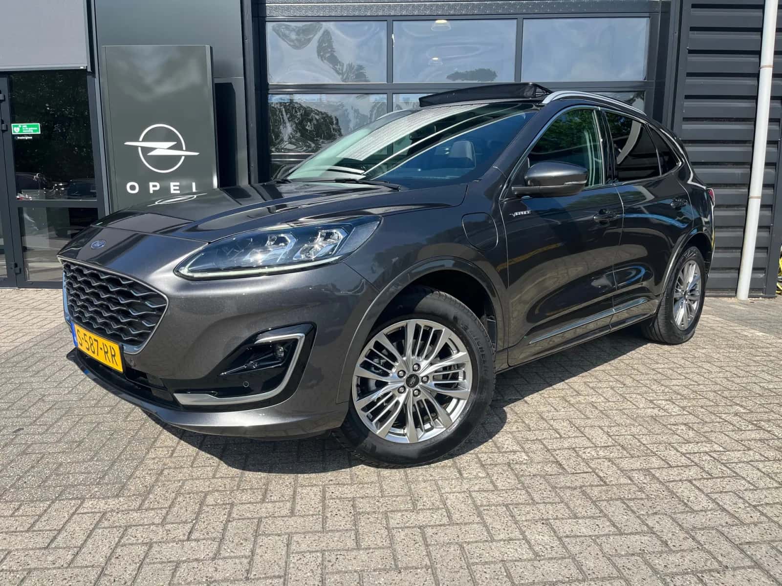 Ford Kuga (2023) — foto 1