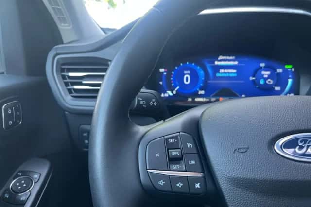 Ford Kuga (2023) thumbnail 16