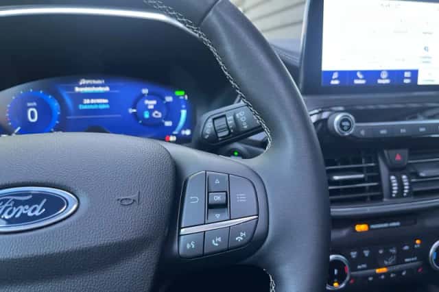 Ford Kuga (2023) thumbnail 18