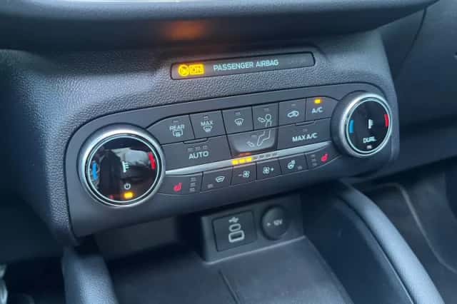 Ford Kuga (2023) thumbnail 27