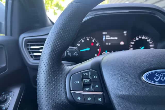 Ford Focus (2024) thumbnail 14