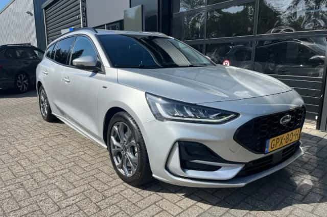 Ford Focus (2024) thumbnail 4