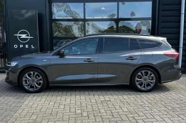 Ford Focus (2025) thumbnail 3