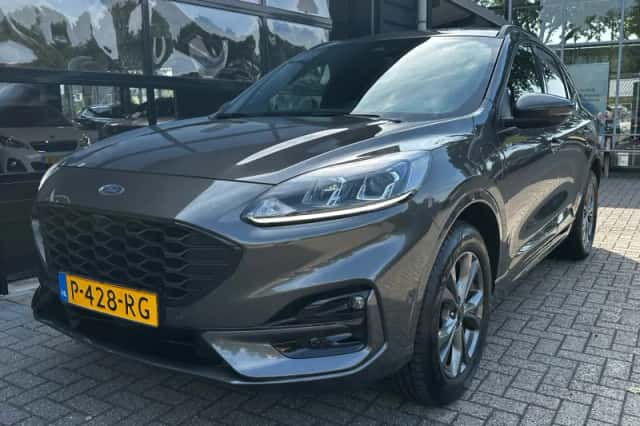Ford Kuga (2022) thumbnail 2