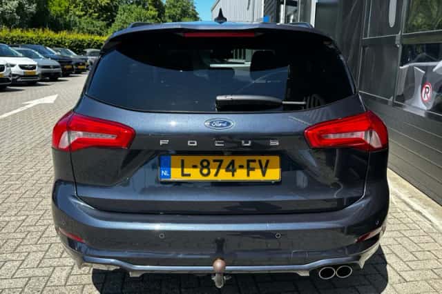 Ford Focus (2021) thumbnail 5