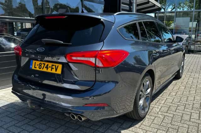 Ford Focus (2021) thumbnail 6
