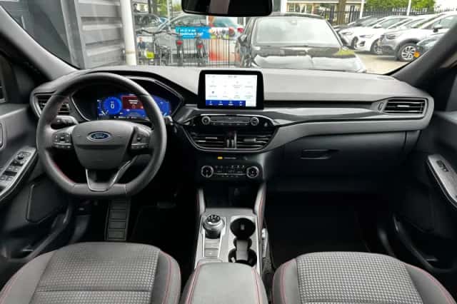 Ford Kuga (2024) thumbnail 3