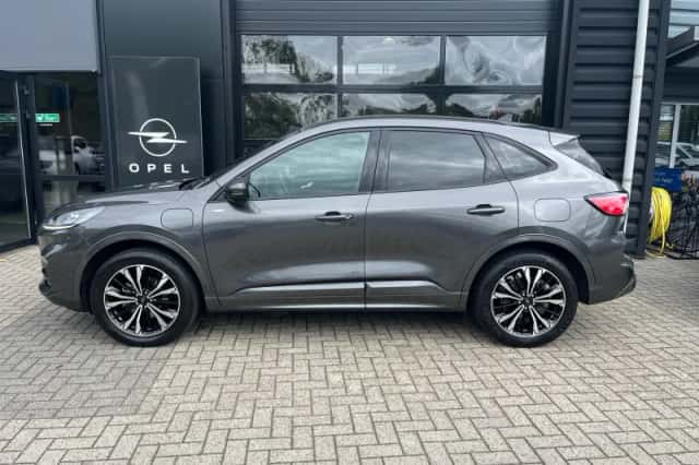 Ford Kuga (2023) thumbnail 3