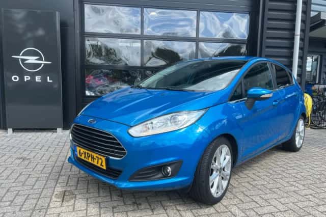 Ford Fiesta (2014) thumbnail 1