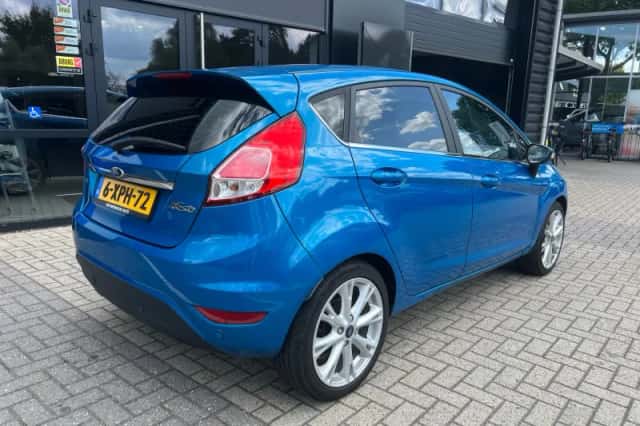 Ford Fiesta (2014) thumbnail 6