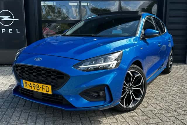 Ford Focus (2021) thumbnail 1