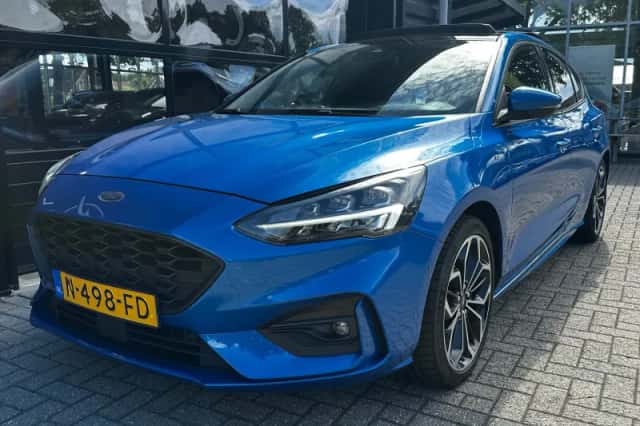 Ford Focus (2021) thumbnail 2