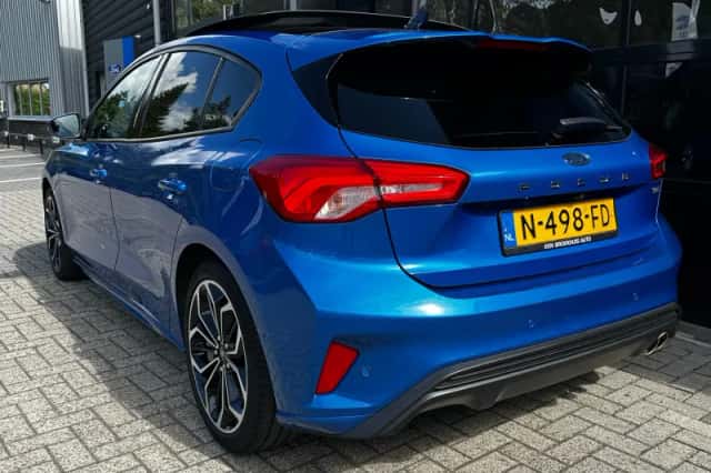 Ford Focus (2021) thumbnail 4