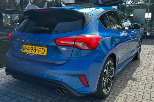 Ford Focus (2021) thumbnail 6