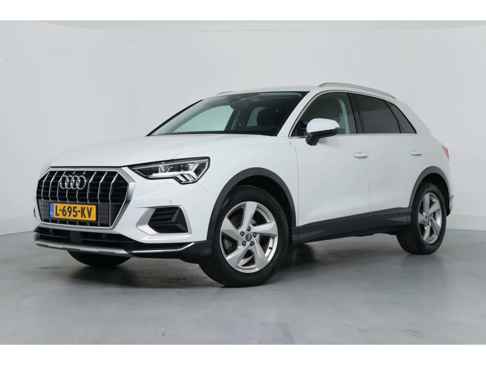 Audi Q3 (2020) — foto 1