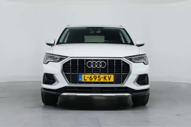 Audi Q3 (2020) thumbnail 2