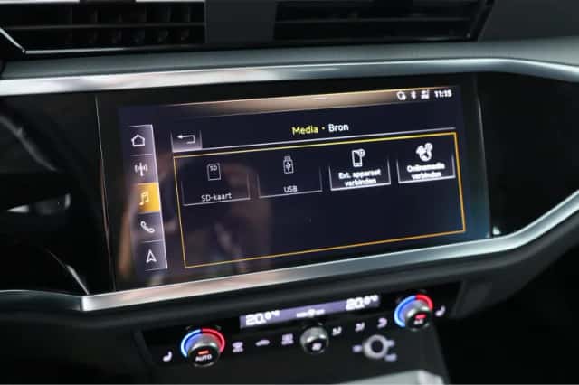 Audi Q3 (2020) thumbnail 12