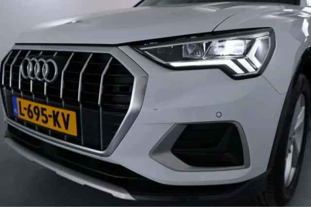 Audi Q3 (2020) thumbnail 16