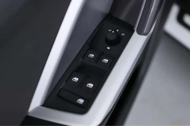 Audi Q3 (2020) thumbnail 32