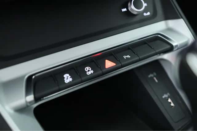 Audi Q3 (2020) thumbnail 38