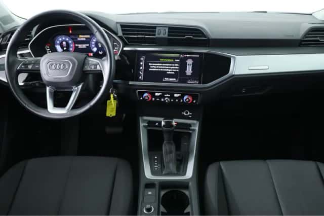 Audi Q3 (2020) thumbnail 6