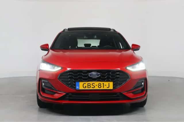 Ford Focus (2024) thumbnail 3