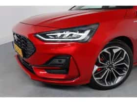 Ford Focus (2024) thumbnail 6