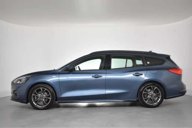 Ford Focus (2019) thumbnail 2