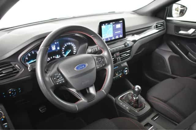 Ford Focus (2019) thumbnail 5