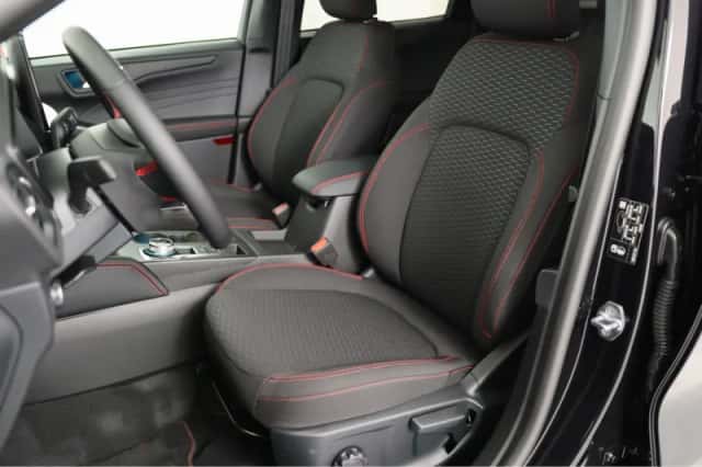 Ford Kuga (2026) thumbnail 6
