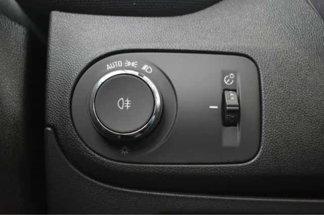 Opel Crossland (2024) thumbnail 31