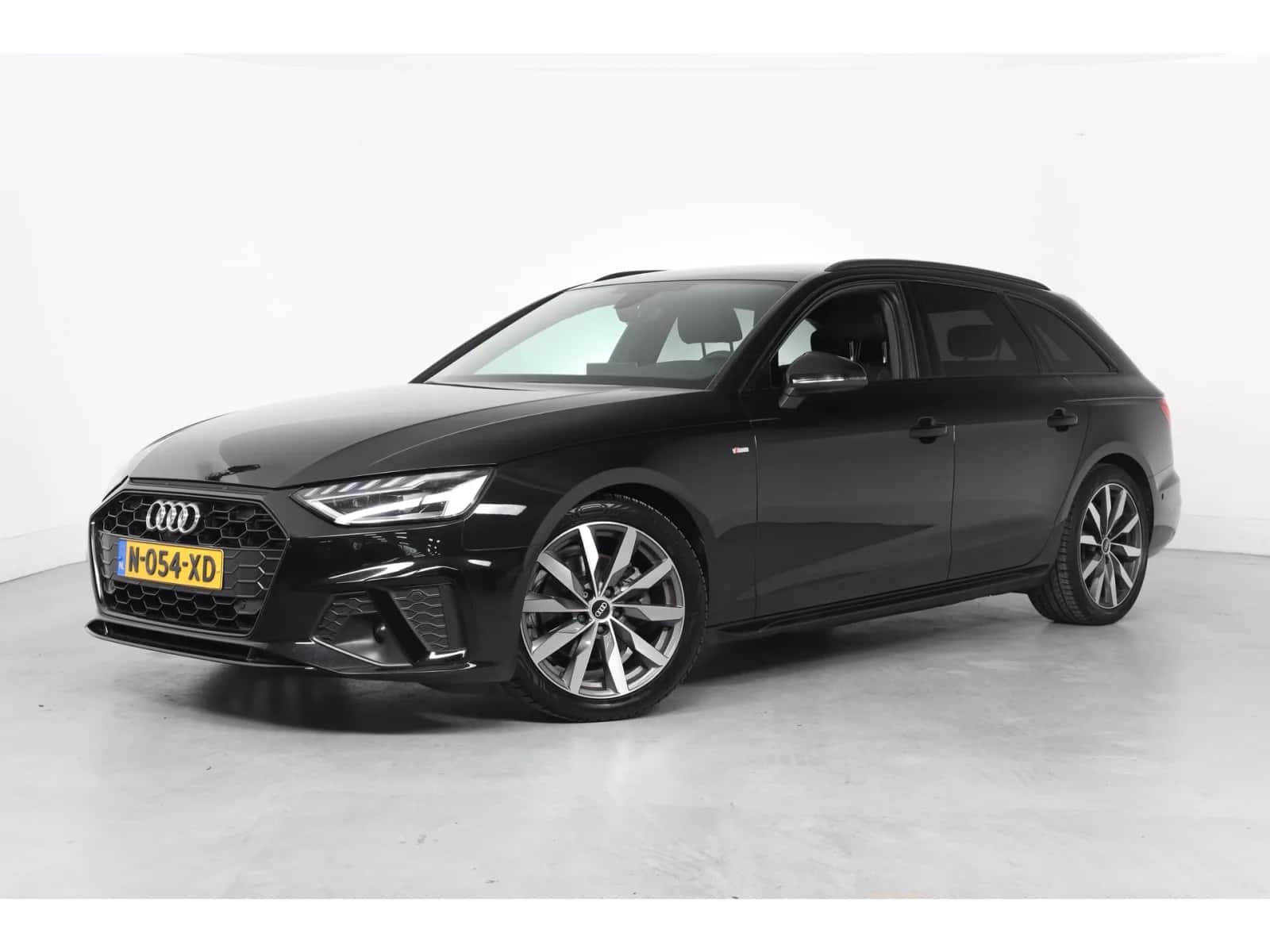 Audi A4 (2022) — foto 1