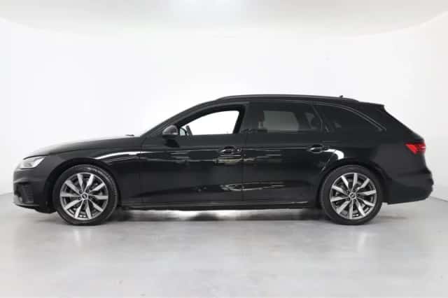 Audi A4 (2022) thumbnail 3