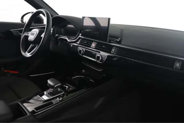 Audi A4 (2022) thumbnail 48