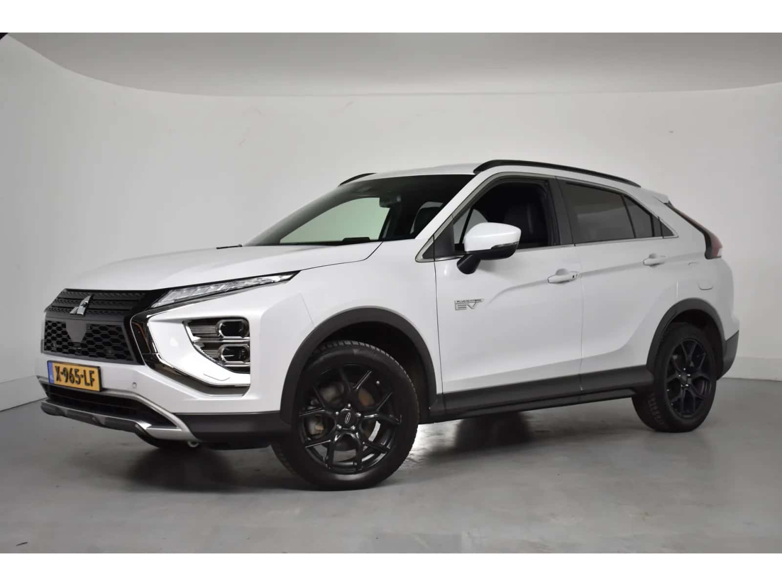 Mitsubishi Eclipse Cross (2022) — foto 1