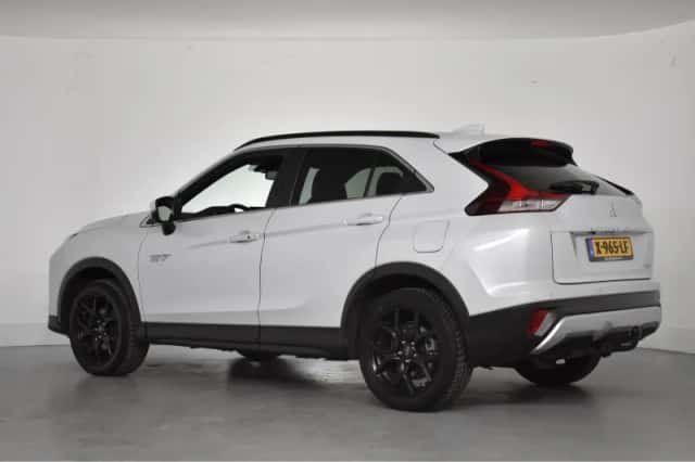 Mitsubishi Eclipse Cross (2022) thumbnail 3