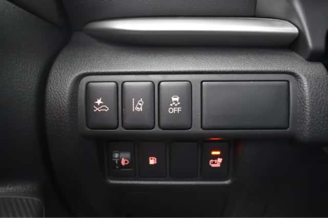 Mitsubishi Eclipse Cross (2022) thumbnail 33