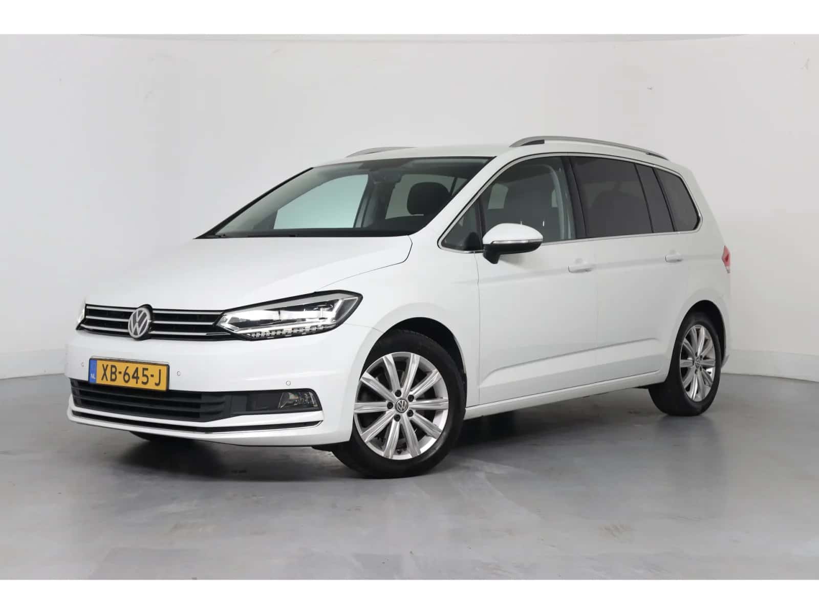 Volkswagen Touran (2018) — foto 1