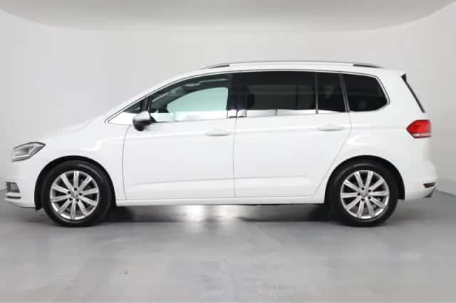 Volkswagen Touran (2018) thumbnail 2