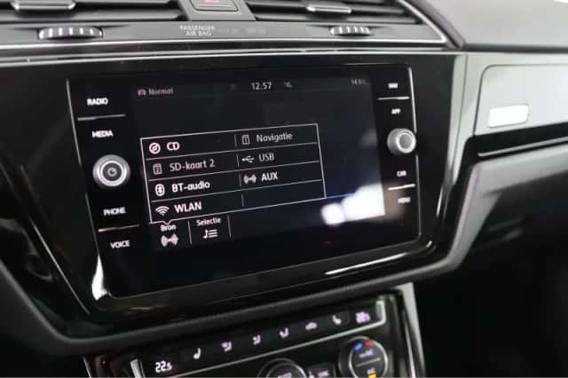 Volkswagen Touran (2018) thumbnail 15
