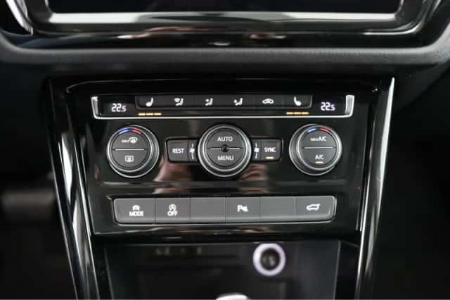Volkswagen Touran (2018) thumbnail 17