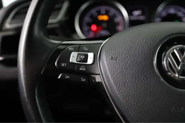 Volkswagen Touran (2018) thumbnail 21