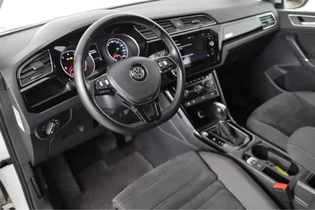 Volkswagen Touran (2018) thumbnail 5