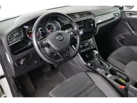 Volkswagen Touran (2018) thumbnail 5
