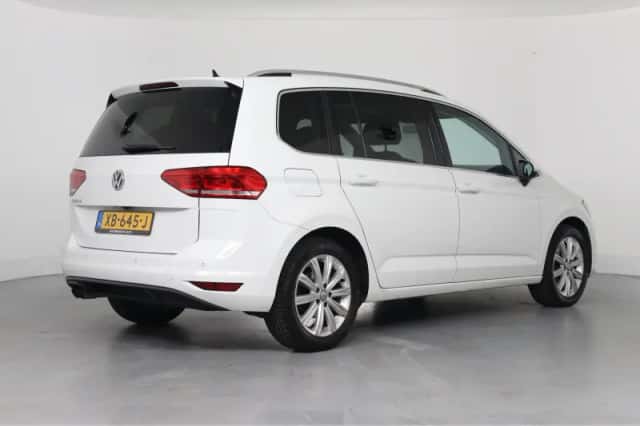 Volkswagen Touran (2018) thumbnail 8