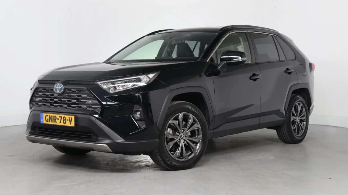 Toyota RAV4 (2023) — foto 1
