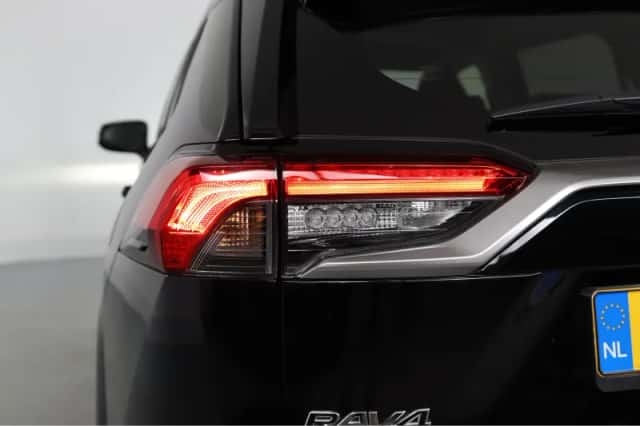 Toyota RAV4 (2023) thumbnail 27