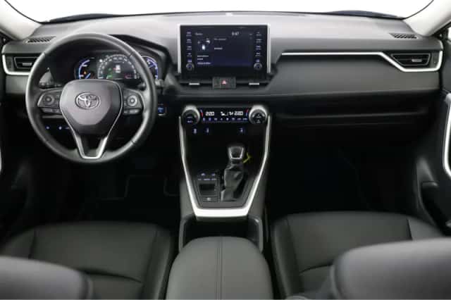 Toyota RAV4 (2023) thumbnail 4